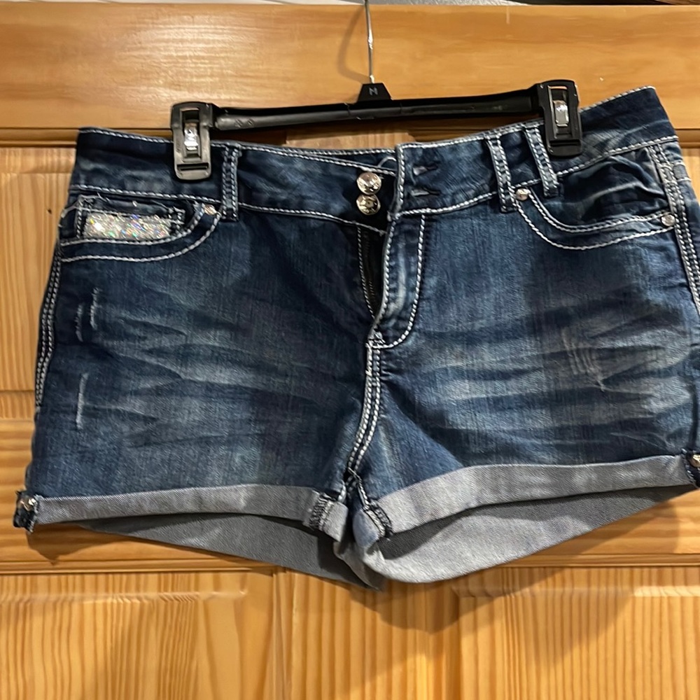 Women’s Vanity premium collection “Dakota” Jean shorts size 31